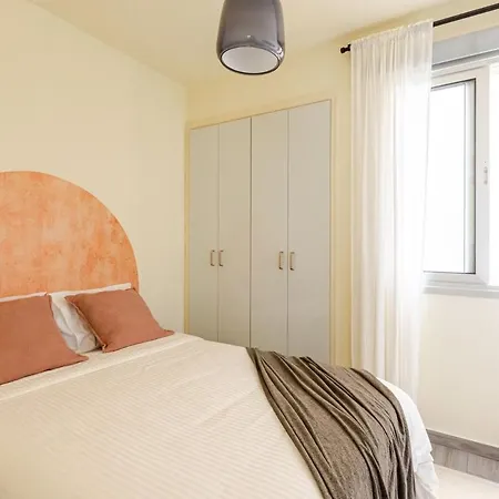 Stylish In Finikoudes 300m From The