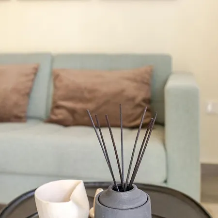 Stylish In Finikoudes 300m From The Apartment Larnaca
